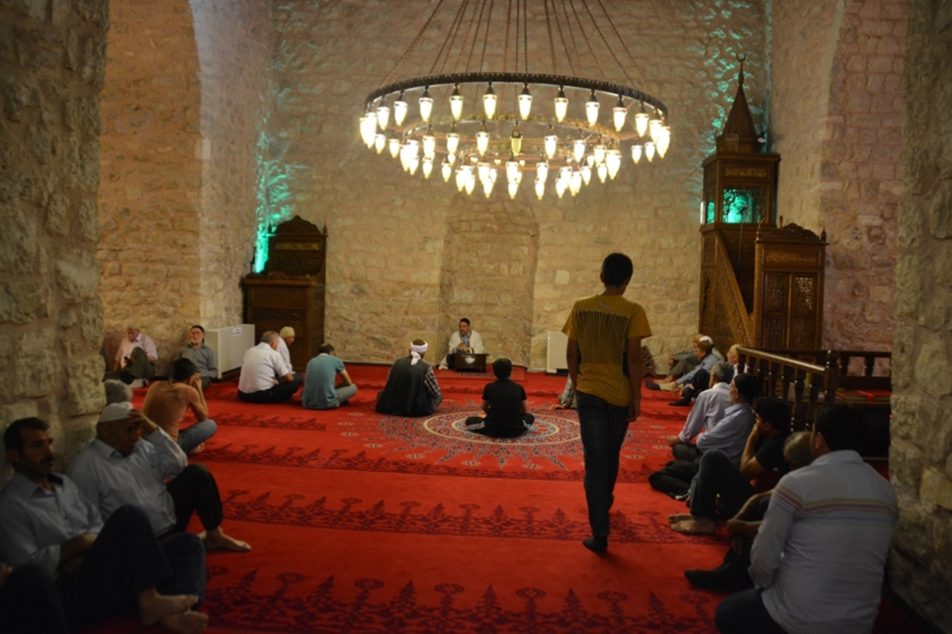 Siirt’teki camilerde 3 dilde vaaz veriliyor Siirt’teki camilerde 3 dilde vaaz veriliyor